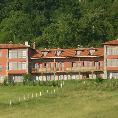 Escuelas De Fuentes Villaviciosa  Kültér fotó