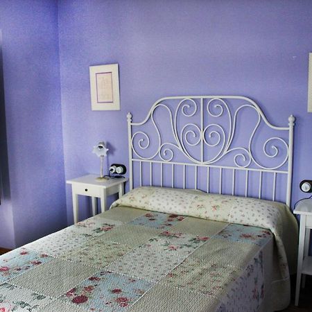 Escuelas De Fuentes Villaviciosa  Kültér fotó