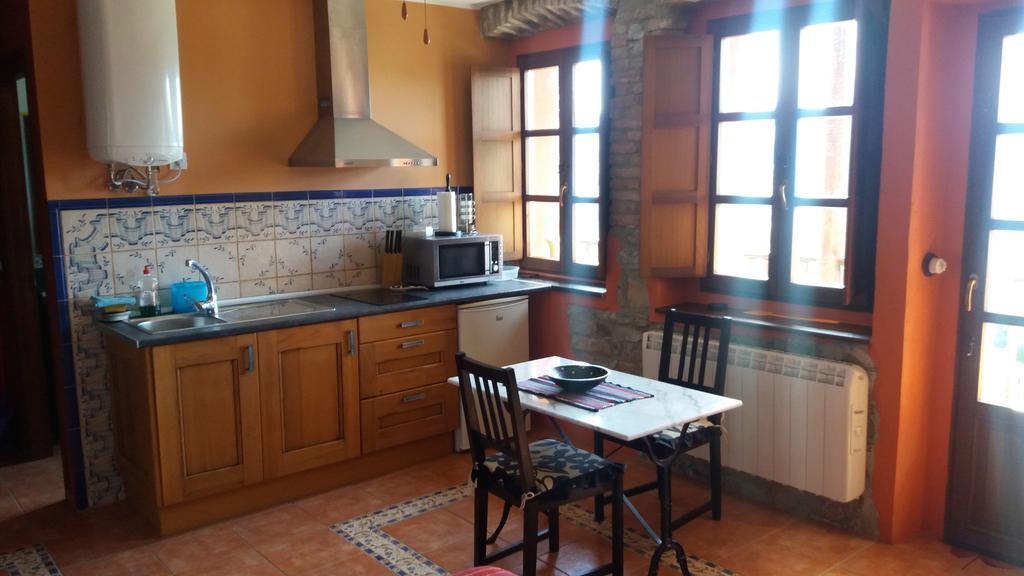 Escuelas De Fuentes Villaviciosa  Kültér fotó