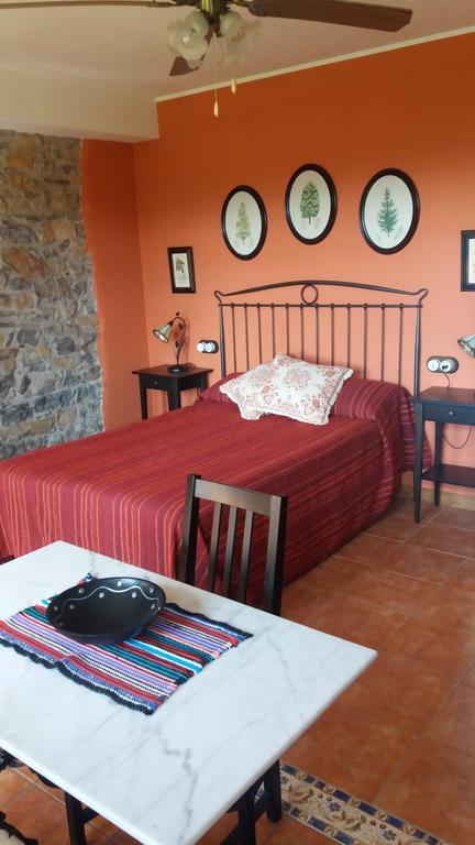 Escuelas De Fuentes Villaviciosa  Kültér fotó