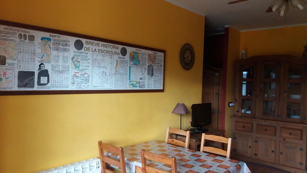 Escuelas De Fuentes Villaviciosa  Kültér fotó